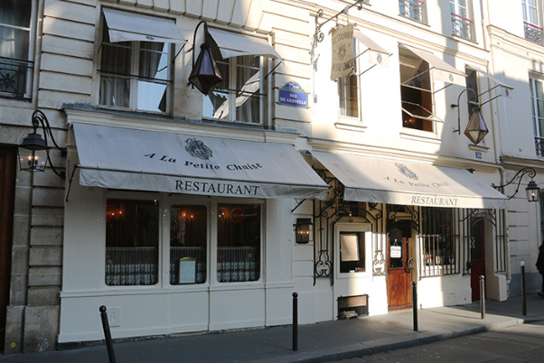 Pariis: restoran La Petite Chaise - Paris | Secret World Trip Planner