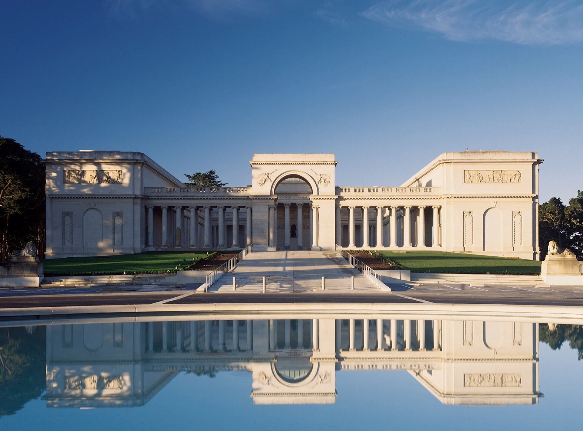 Fine Arts Museums of San Francisco - San Francisco | Secret World Trip Planner