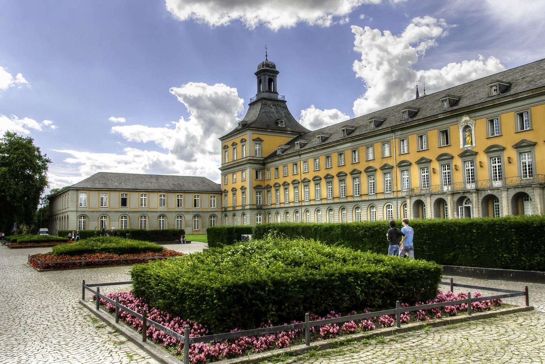 Palazzo di Poppelsdorf (tedesco: Poppelsdorfer Schloss ) - Bonn | Secret World Trip Planner