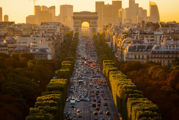 Les Champs Elysées -  One of the most famous streets in the world - Paris | Secret World Trip Planner