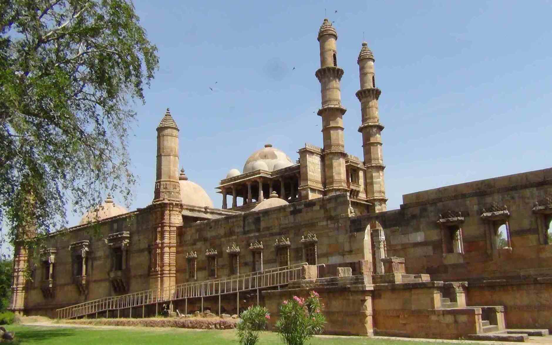 Champaner-Pavagadh Archaeological Park a UNESCO World Heritage Site. — Champaner
