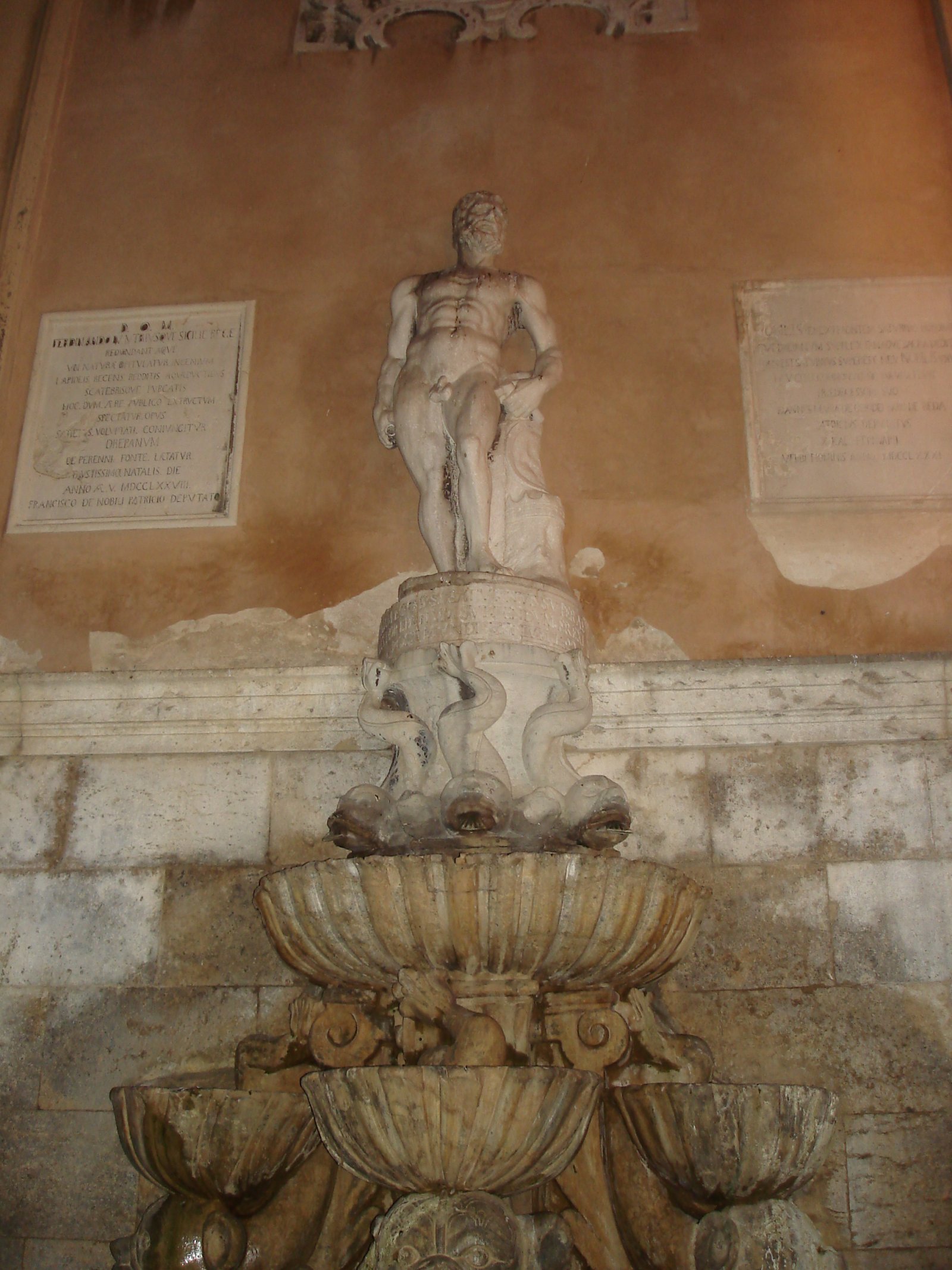 Trapani : La fontaine de Saturne - Trapani | Secret World Trip Planner
