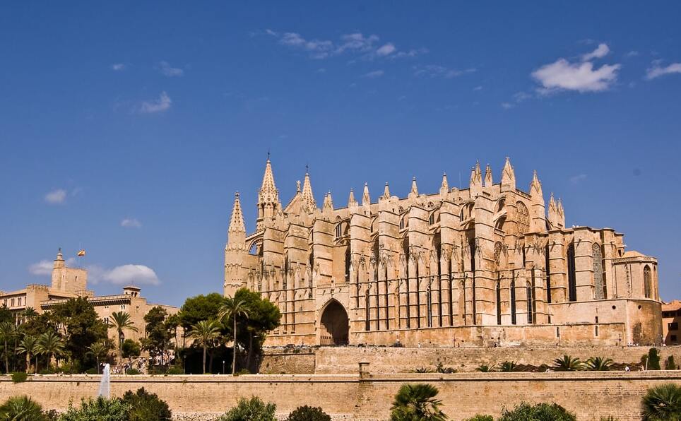 The Cathedral of Majorca - Palma | Secret World Trip Planner