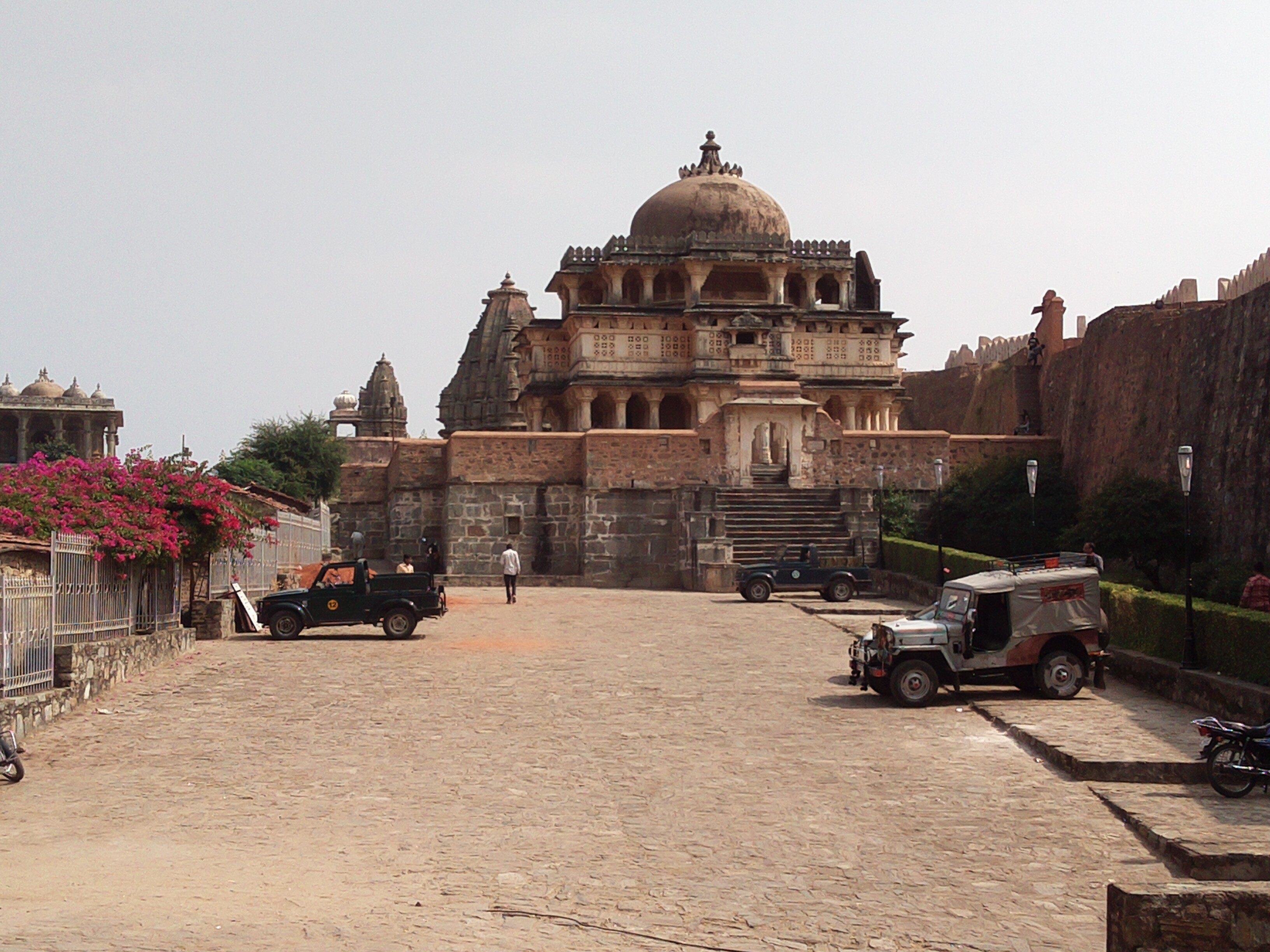 Kumbhalgarh Fort - the Great Wall of India  - Kumbhalgarh | Secret World Trip Planner