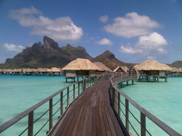 Four Seasons Hotel - Bora Bora - Bora Bora | Secret World Trip Planner