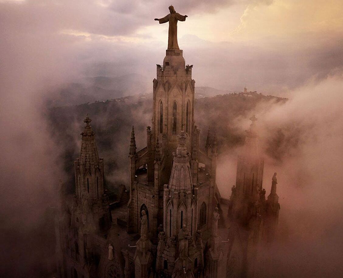 Barcellona وكاتدرائية Tibidabo المذهلة del Sagrat Cor-Secret World - Barcellona | Secret World Trip Planner