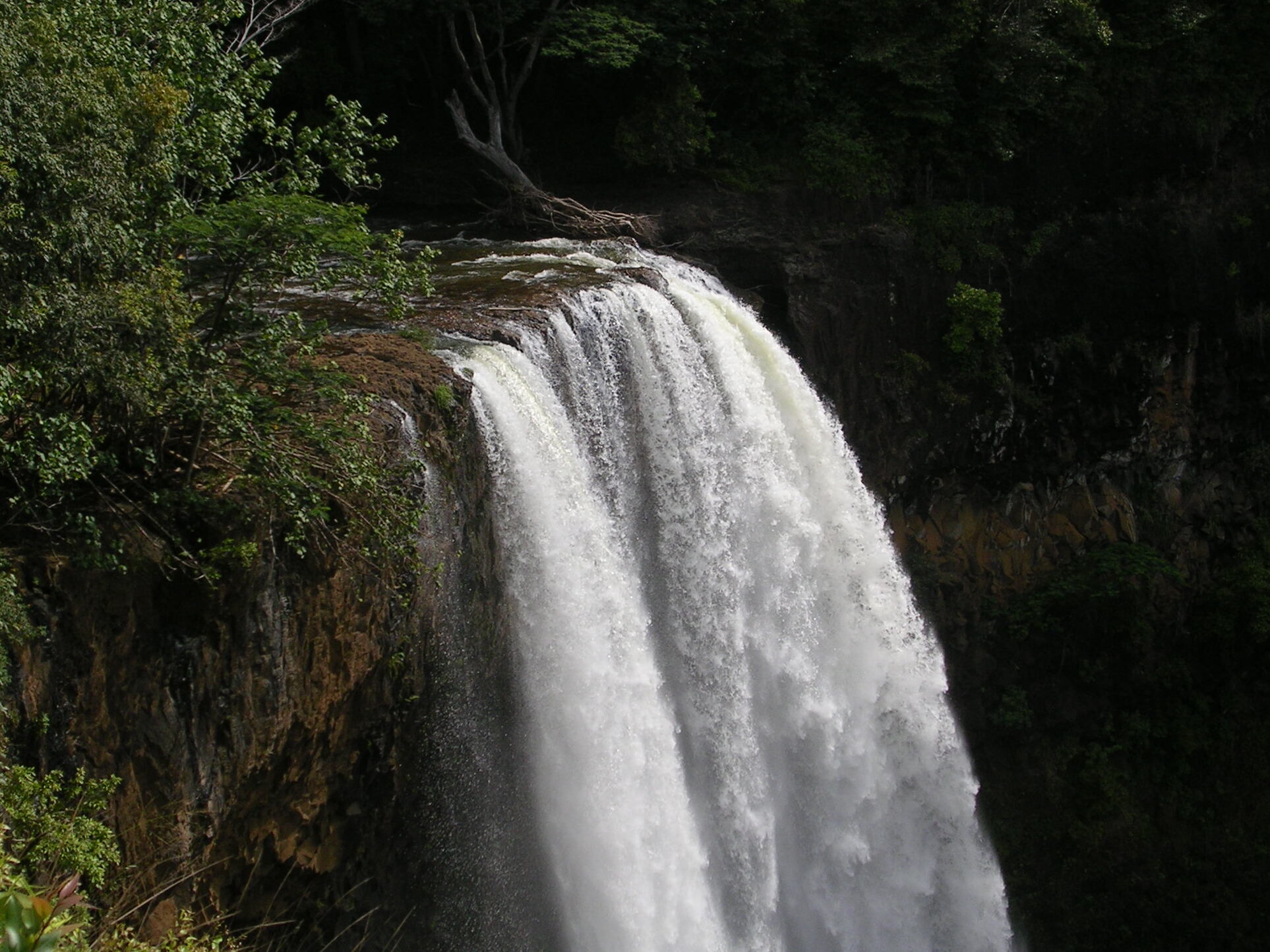 Hawaii: Wailua Falls - Wailua Falls | Secret World Trip Planner