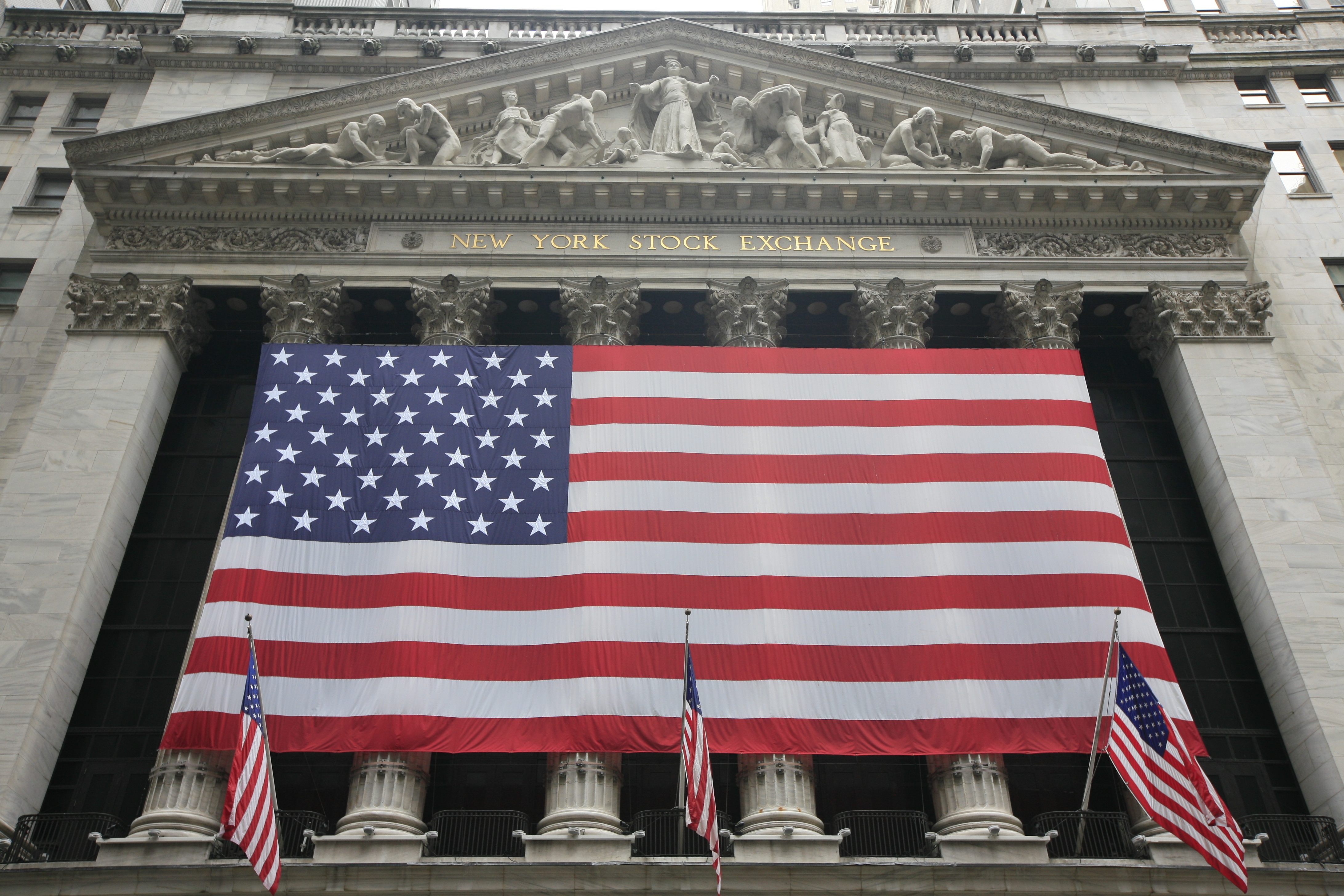 Wall street: the financial heart of America - New York | Secret World Trip Planner