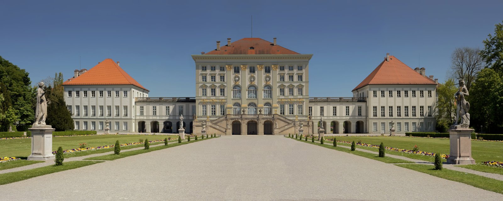 The Nymphenburg Palace is a Baroque palace in Munich - München | Secret World Trip Planner