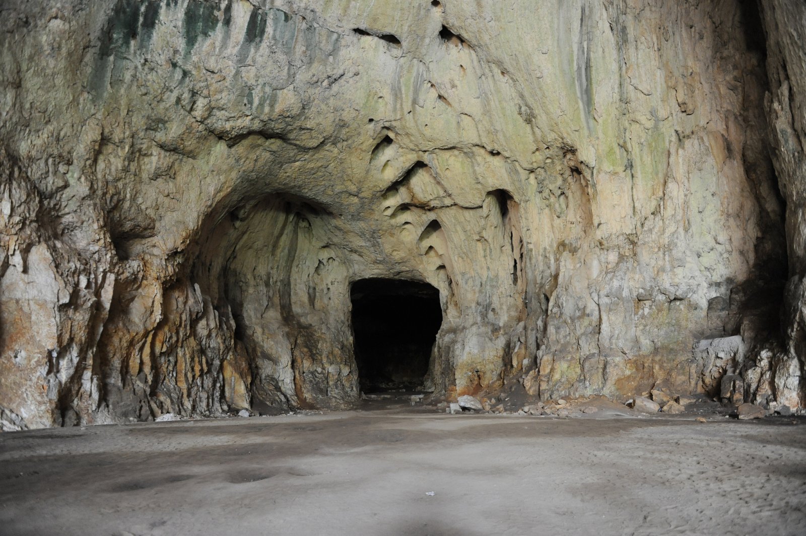 Grotta Devetashka - Bulgaria - Devetaki | Secret World Trip Planner