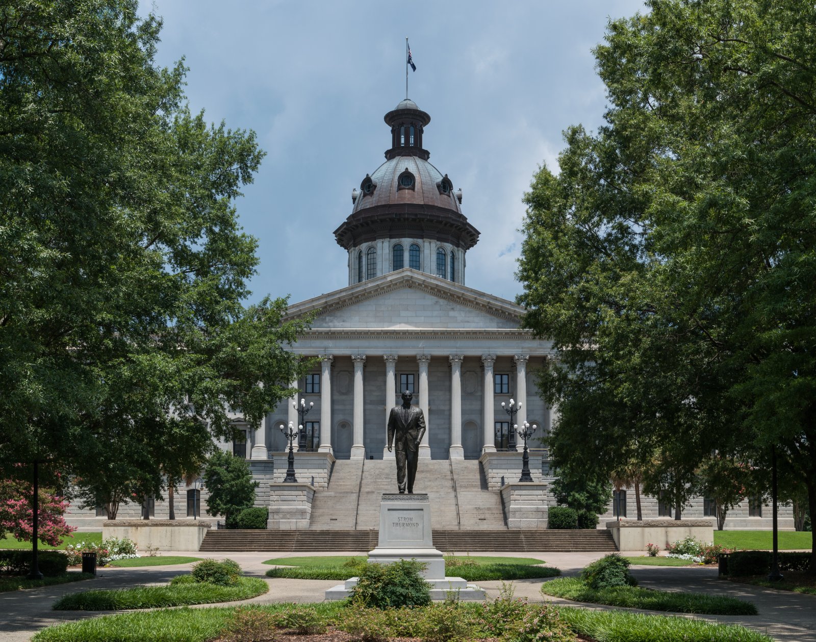 The South Carolina State House - Columbia | Secret World Trip Planner