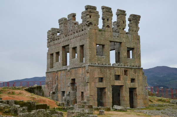 La Torre di Centum Cellas — Colmeal da Torre