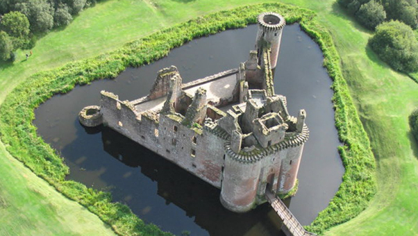 Dumfries: Caerlaverock Castle — Dumfries