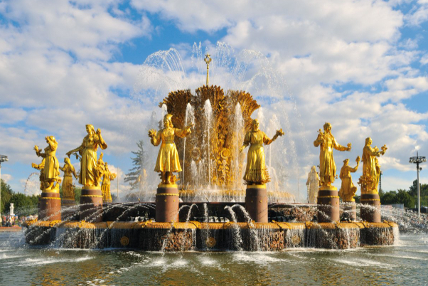 The fountain Friendship of Nations - Moskva | Secret World Trip Planner