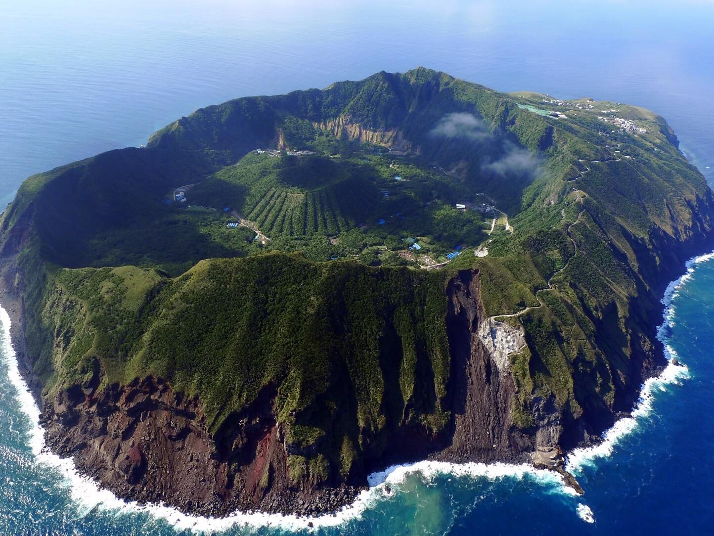 Aogashima - Tokyo's secret island Paradise. - Aogashima | Secret World Trip Planner