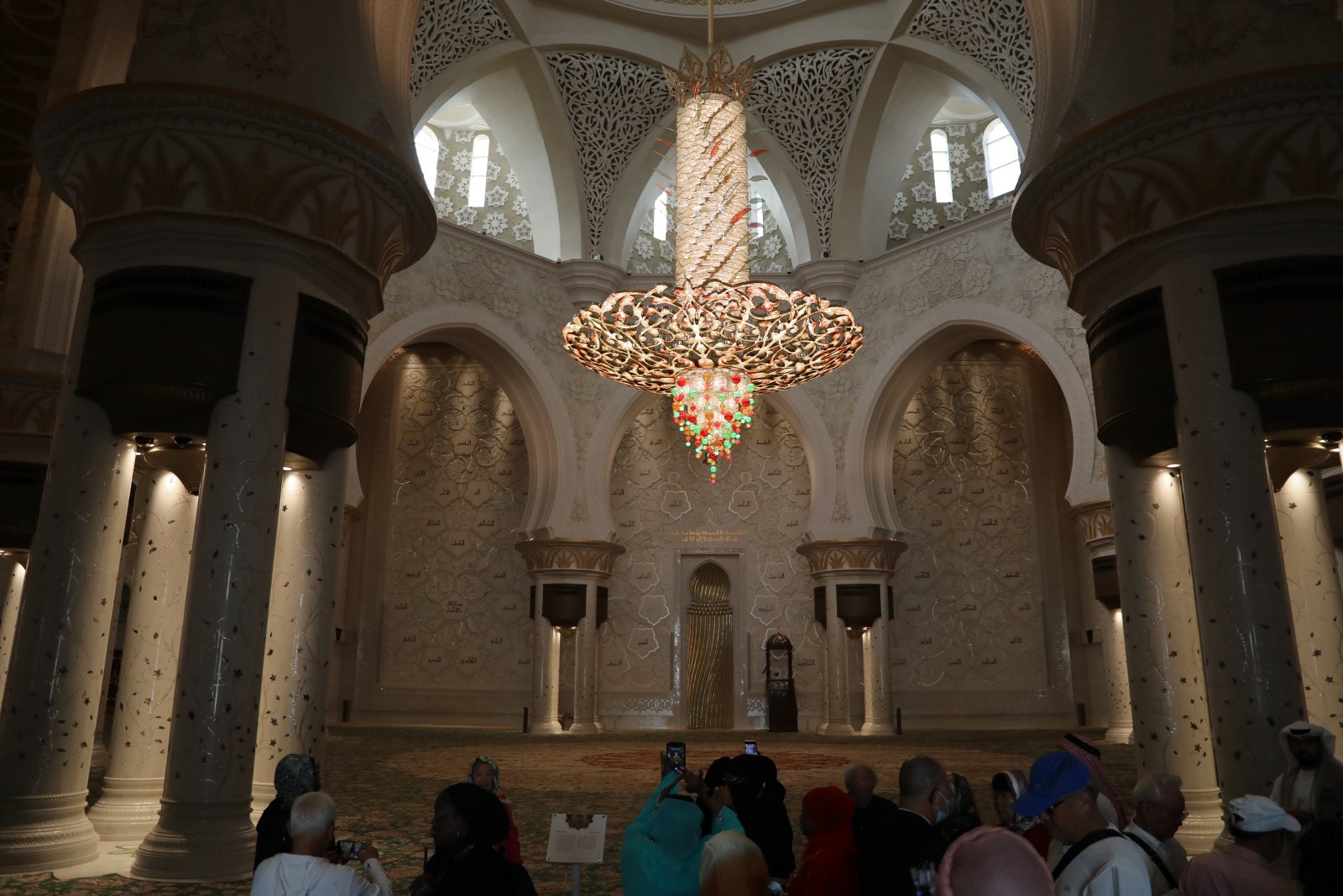 Grande Moschea - Abu Dhabi | Secret World Trip Planner