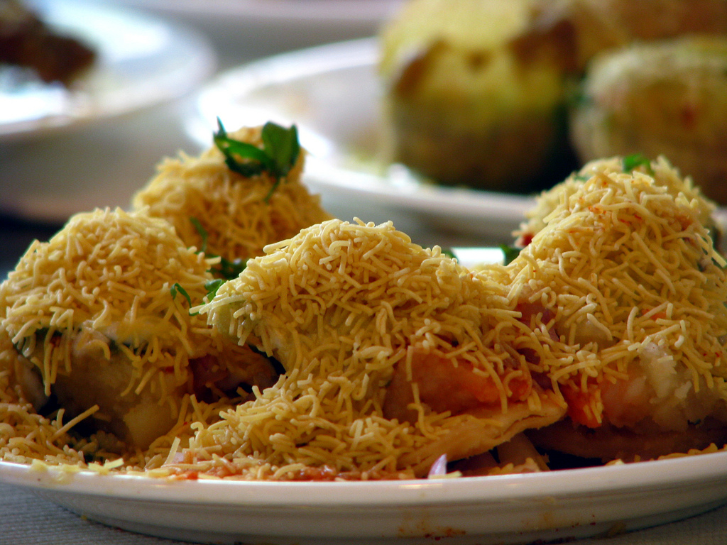 Sev Puri: un cibo da strada più popolare di Mumbai - Mumbai | Secret World Trip Planner