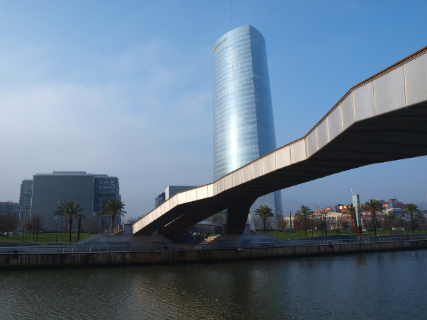 Passerella Pedro Arrupe - Bilbao | Secret World Trip Planner