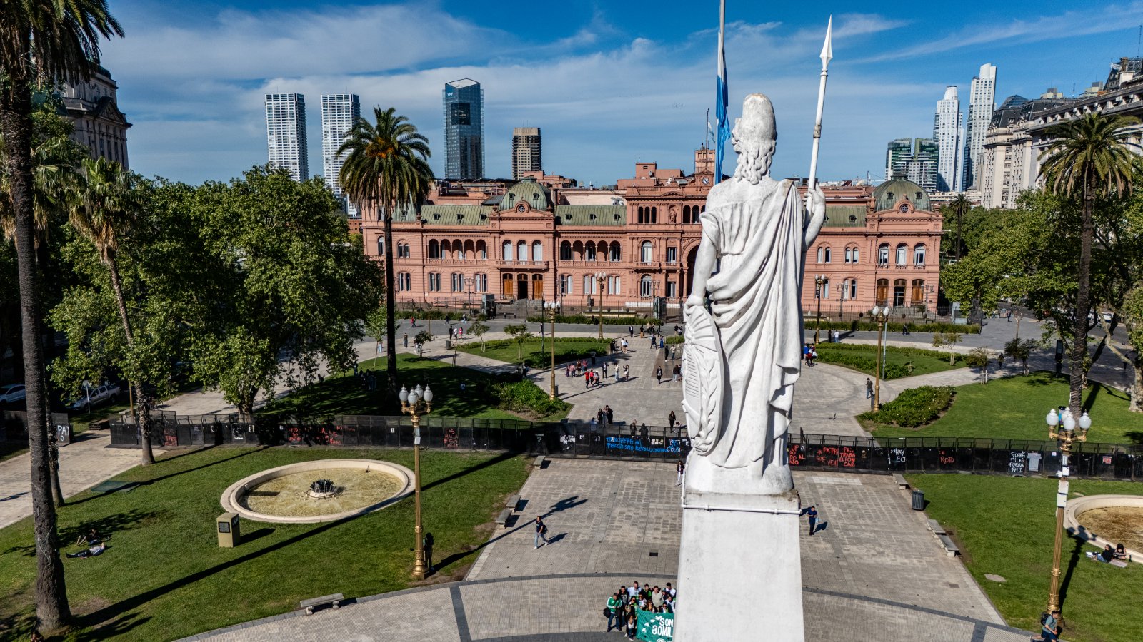 Plaza de Mayo, Monserrati linnaosa peaväljak. - Buenos Aires | Secret World Trip Planner
