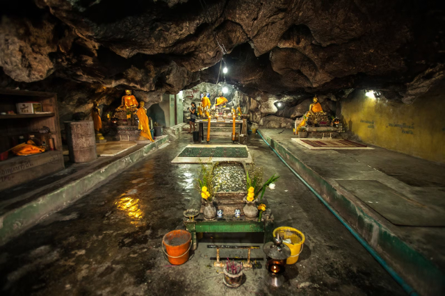 Wat Tham Mangkornthong - Wat Tham Mangkornthong | Secret World Trip Planner