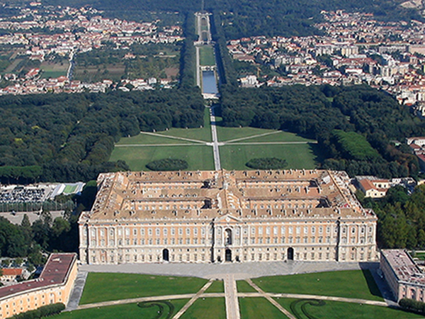 কাসের্তার রাজকীয় প্রাসাদ - Provincia di Caserta | Secret World Trip Planner