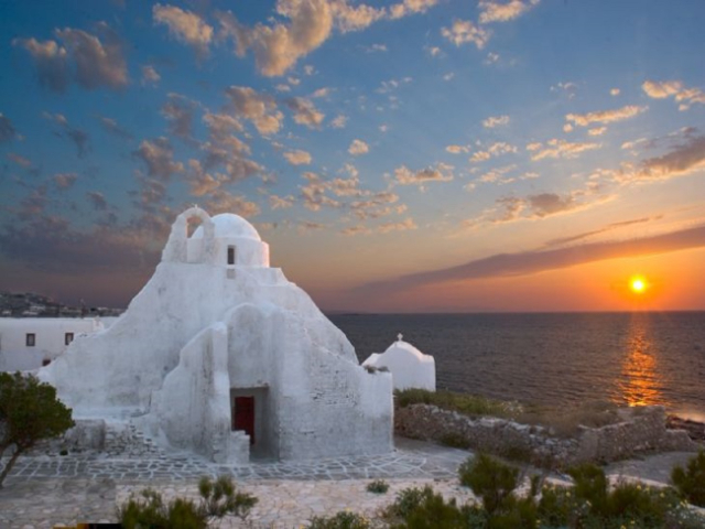 Church of Panagia Paraportiani - Mikonos | Secret World Trip Planner