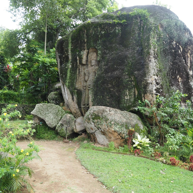 Kushtarajagala Statue - Weligama | Secret World Trip Planner