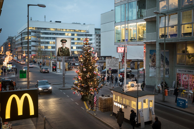seicphointe Charlie - Berlin | Secret World Trip Planner