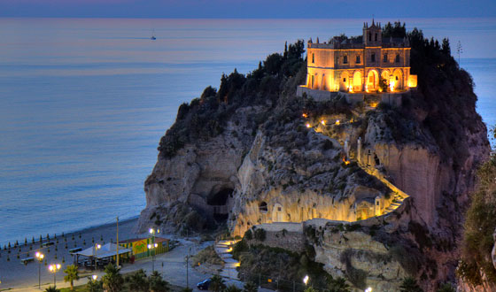 အက်စ်မာရီယာကျွန်း - Tropea | Secret World Trip Planner