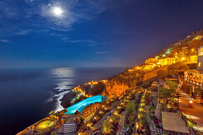 ວັດ Santarosa ຂອງ Lima - Conca dei Marini | Secret World Trip Planner