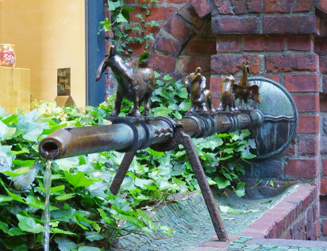 Sieben-faulen-Brunnen - Bremen | Secret World Trip Planner