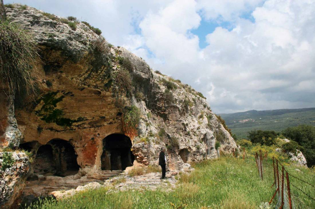 Le catacombe di Sant'Onouphrios - Methoni | Secret World Trip Planner