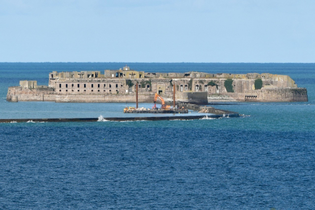 Fort de l'Ile Pelée - Tourlaville | Secret World Trip Planner