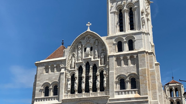 Basilique Sainte-Marie-Madeleine - Vézelay | Secret World Trip Planner