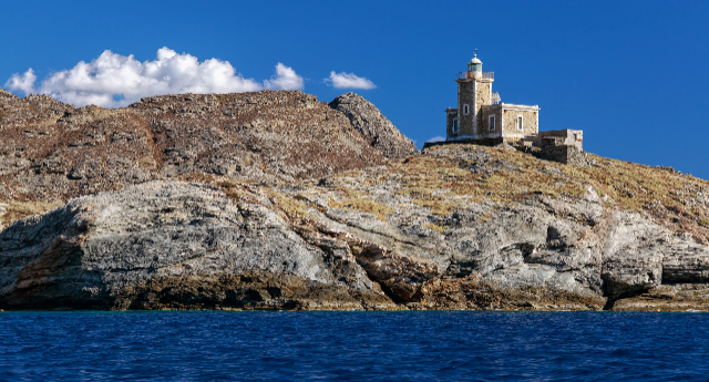 Fyrtårnet ved Kap Papargyras - Tinos | Secret World Trip Planner
