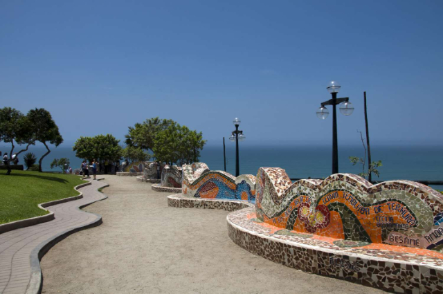 Parco del Amor - Miraflores | Secret World Trip Planner