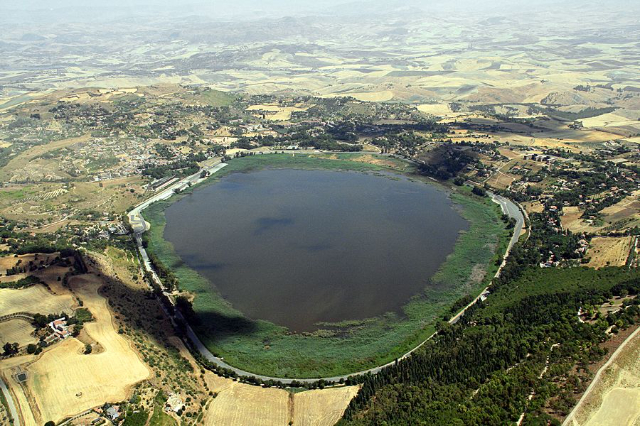 دریاچه پرگوزا - Lago di Pergusa | Secret World Trip Planner