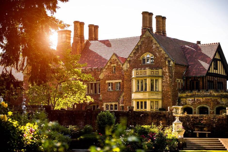 USA | Thornewood Castle - Lakewood | Secret World Trip Planner