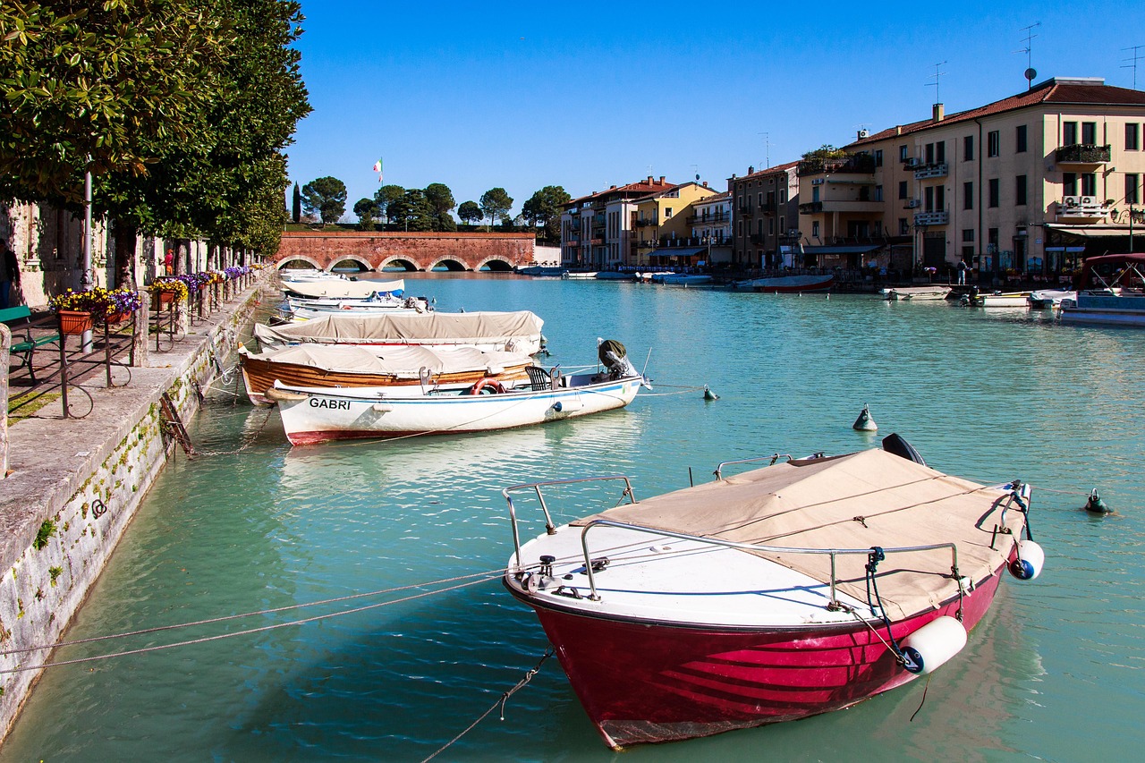 Peschiera del Garda e le sue Mura - Peschiera del Garda | Secret World Trip Planner
