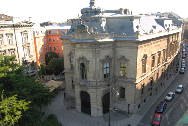 Bókasafn Metropolitan Ervin Szabó - Budapest | Secret World Trip Planner