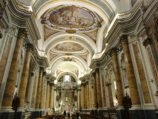 Tilto Dievo Motinos katedra - Lanciano | Secret World Trip Planner