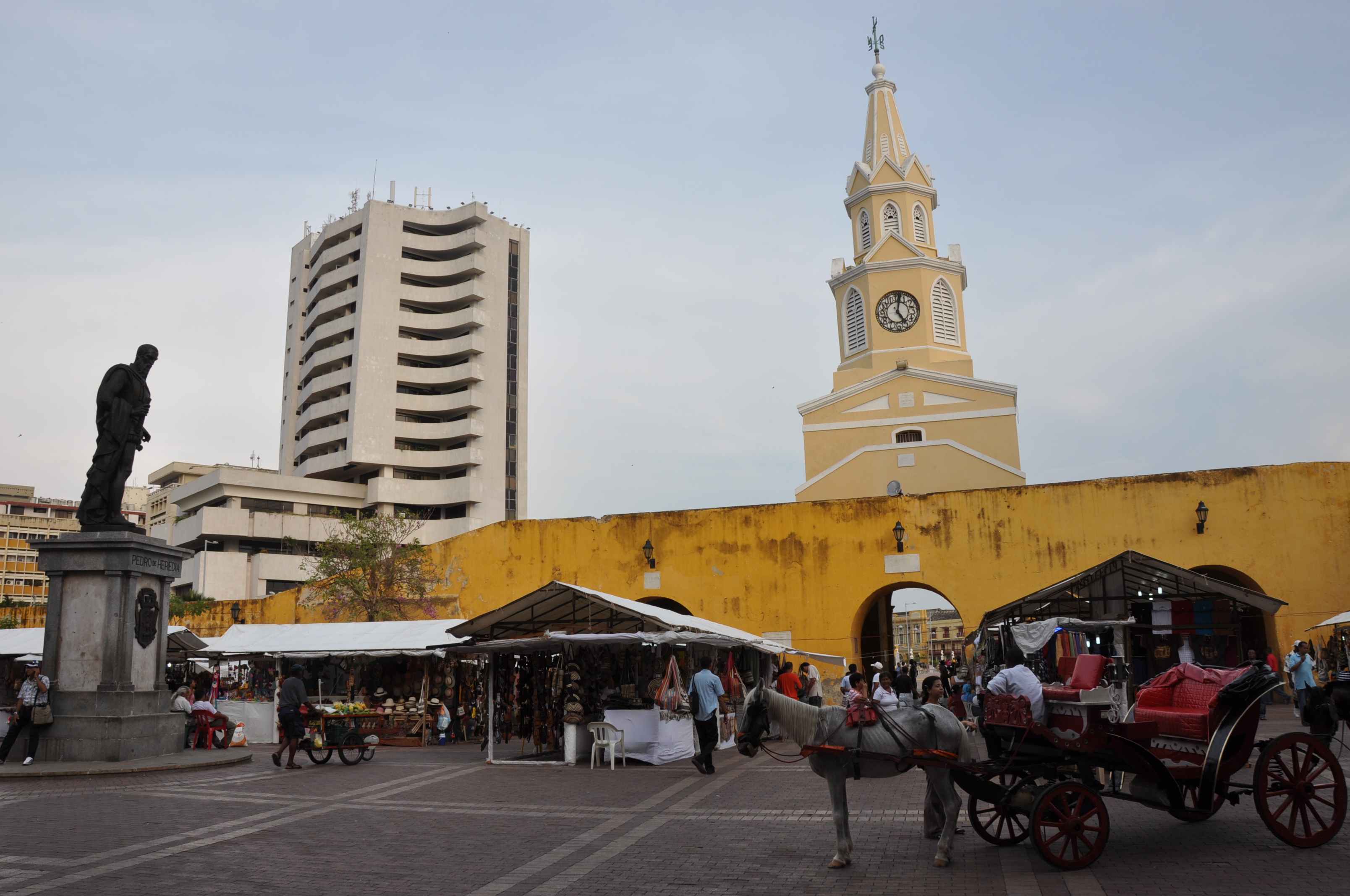 Cartagena | Cancello della torre dell'orologio - Cartagena | Secret World Trip Planner