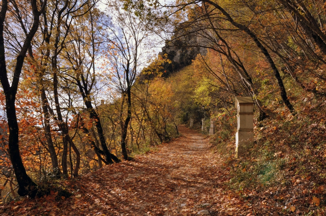 Eremo di san Cataldo  - 62024 Esanatoglia MC | Secret World Trip Planner