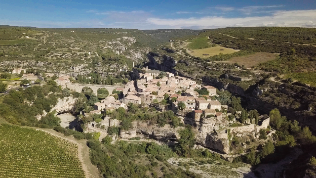 Il Borgo medievale di Minerve - Minerve | Secret World Trip Planner
