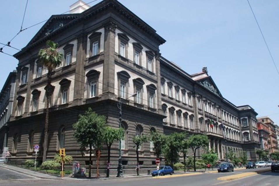 Naples Federico II တက္ကသိုလ် - Napoli | Secret World Trip Planner
