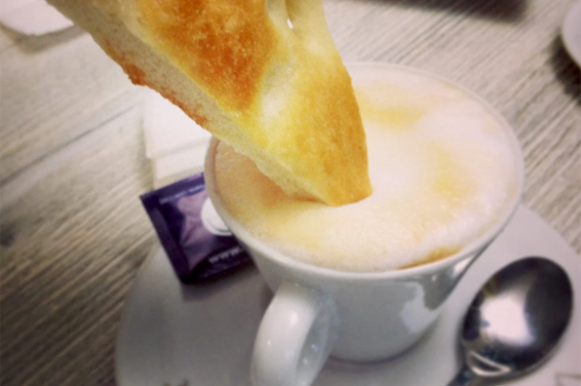 La focaccia con il cappuccino - Monterosso al Mare | Secret World Trip Planner