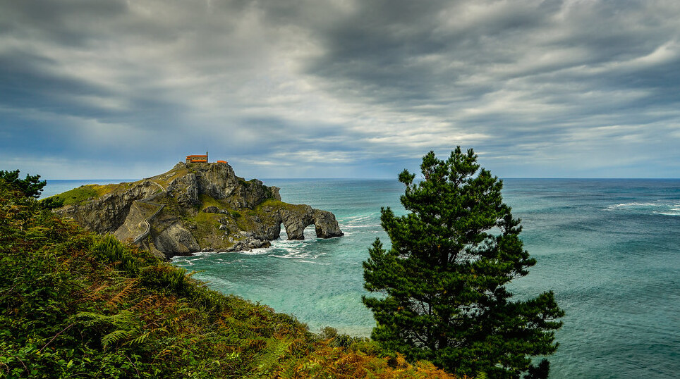 Espainia | Arco de Isla Aketx - Aketx | Secret World Trip Planner