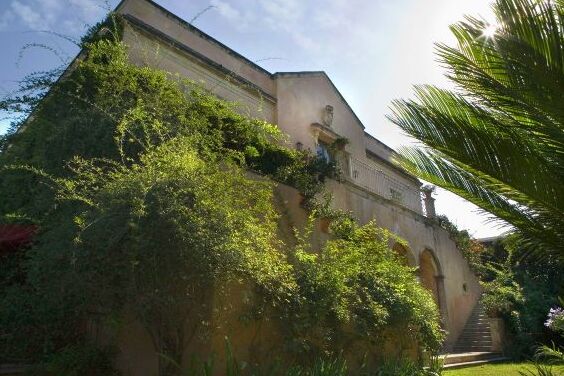 Stanze in Fiore,una classica villa di campagna - Catania | Secret World Trip Planner