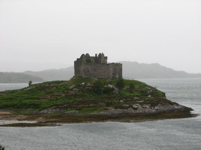 কাস্তেলো ডি থিওরাম - Loch Moidart | Secret World Trip Planner