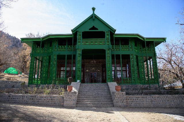 Residenza Quaid-e-Azam - Ziarat | Secret World Trip Planner